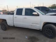 ✅ 2019 Chevrolet Silverado 1500 LT • VIN: 2GCRCPEC5K1113587 • Lot: 43794100. Wystawiony na IAAI z przebiegiem 116 779 mil. Bezpłatny archiwum sprzedaży aukcyjnych z USA i szczegółowy raport historii pojazdu na DreamBid. Zdjęcie 13.