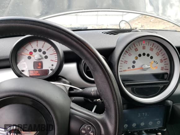 ✅ 2012 MINI Coupe • VIN: WMWSX1C58CT300340 • Lot: 42259775. Listed on Copart with 67,085 mi. Free auction sales archive from the USA and detailed vehicle history report at DreamBid. Image 9.