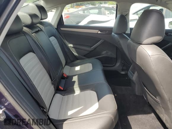 ✅ 2015 Volkswagen Passat Wolfsburg Edition • VIN: 1VWAT7A32FC097607 • Lot: 60149175. Listed on Copart with 92,625 mi. Free auction sales archive from the USA and detailed vehicle history report at DreamBid. Image 10.