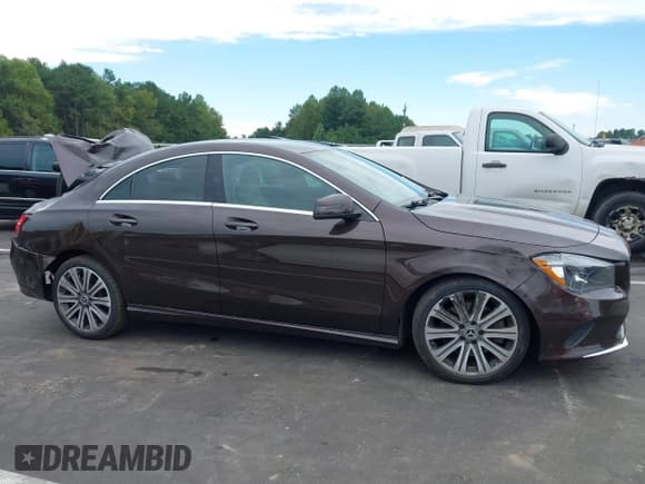 ✅ 2018 Mercedes-Benz CLA 250 • VIN: WDDSJ4EB9JN695600 • Lot: 43222301. Listed on IAAI with 28,690 mi. Free auction sales archive from the USA and detailed vehicle history report at DreamBid. Image 13.