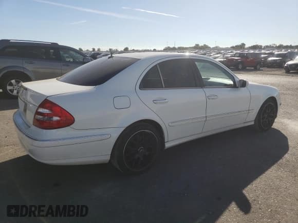 ✅ 2004 Mercedes-Benz E 320 • VIN: WDBUF65J04A423597 • Lot: 91347705. Wystawiony na Copart z przebiegiem 181 920 mil. Bezpłatny archiwum sprzedaży aukcyjnych z USA i szczegółowy raport historii pojazdu na DreamBid. Zdjęcie 3.