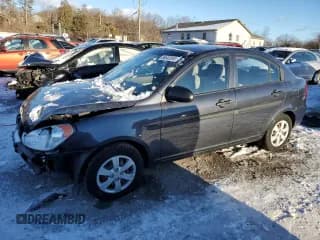 ✅ 2009 Hyundai Accent Auto GLS • VIN: KMHCM46C09U305722 • Лот: 86640594. Опубликован ранее на Copart с пробегом 80 800 миль. Бесплатный доступ к архиву аукционных продаж из США и подробный отчёт об истории автомобиля на DreamBid. Изображение 1.