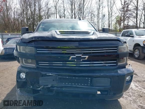 ✅ 2018 Chevrolet Silverado 2500HD LT • VIN: 1GC1KVEY9JF131162 • Lot: 41811327. Wystawiony na IAAI z przebiegiem 120 622 mil. Bezpłatny archiwum sprzedaży aukcyjnych z USA i szczegółowy raport historii pojazdu na DreamBid. Zdjęcie 6.