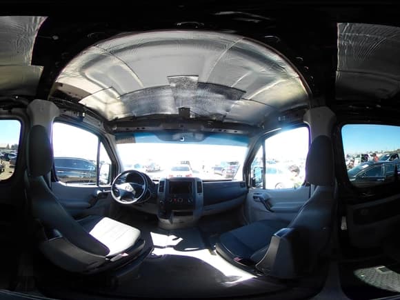 ✅ 2012 Mercedes-Benz Sprinter Passenger • VIN: WDZPE7CC1C5646024 • Lot: 42619520. Wystawiony na IAAI z przebiegiem 322 684 mil. Bezpłatny archiwum sprzedaży aukcyjnych z USA i szczegółowy raport historii pojazdu na DreamBid. Zdjęcie 19.