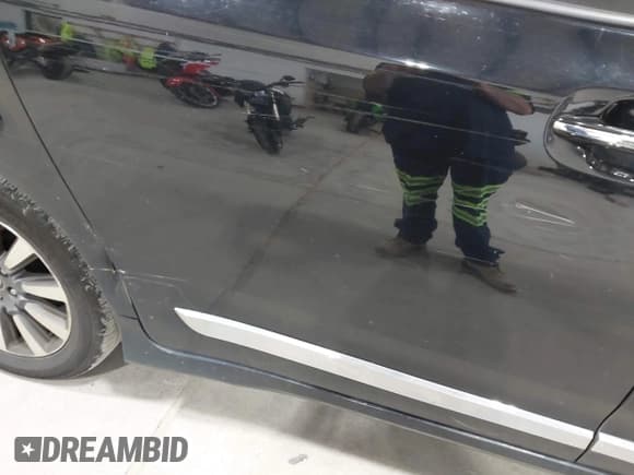 ✅ 2019 Toyota Sienna XLE • VIN: 5TDDZ3DC9KS215843 • Lot: 42841818. Wystawiony na IAAI z przebiegiem 152 595 mil. Bezpłatny archiwum sprzedaży aukcyjnych z USA i szczegółowy raport historii pojazdu na DreamBid. Zdjęcie 20.