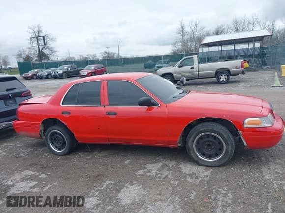 ✅ 2007 Ford Police Interceptor • VIN: 2FAFP71W67X162041 • Lot: 41868999. Listed on IAAI with 170,000 mi. Free auction sales archive from the USA and detailed vehicle history report at DreamBid. Image 13.