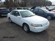 ✅ 1997 Toyota Camry LE • VIN: JT2BG22K4V0064251 • Lot: 43840554. Wystawiony na IAAI z przebiegiem 110 067 mil. Bezpłatny archiwum sprzedaży aukcyjnych z USA i szczegółowy raport historii pojazdu na DreamBid. Zdjęcie 1.