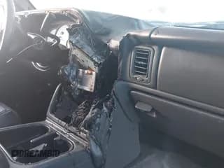 ✅ 2003 Chevrolet Silverado SS • VIN: 2GCEK19N131375845 • Лот: 41273504. Опубликован ранее на IAAI с пробегом 193 725 миль. Бесплатный доступ к архиву аукционных продаж из США и подробный отчёт об истории автомобиля на DreamBid. Изображение 6.