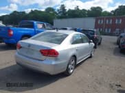 ✅ 2012 Volkswagen Passat SE • VIN: 1VWBP7A38CC061506 • Лот: 42529143. Опубликован ранее на IAAI с пробегом 192 600 миль. Бесплатный доступ к архиву аукционных продаж из США и подробный отчёт об истории автомобиля на DreamBid. Изображение 4.