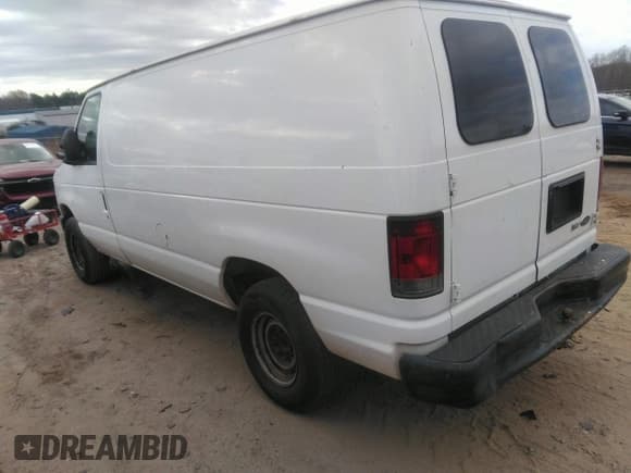 ✅ 2011 Ford Econoline Cargo Commercial • VIN: 1FTSE3EL2BDB29920 • Lot: 41846856. Wystawiony na IAAI z przebiegiem 295 174 mil. Bezpłatny archiwum sprzedaży aukcyjnych z USA i szczegółowy raport historii pojazdu na DreamBid. Zdjęcie 3.