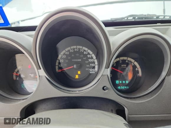 ✅ 2007 Dodge Nitro SLT • VIN: 1D8GT58K57W718953 • Lot: 90119395. Wystawiony na Copart z przebiegiem 163 241 mil. Bezpłatny archiwum sprzedaży aukcyjnych z USA i szczegółowy raport historii pojazdu na DreamBid. Zdjęcie 9.