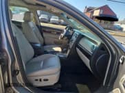 ✅ 2008 Lincoln MKZ • VIN: 3LNHM28TX8R637017 • Lot: 81041575. Wystawiony na Copart z przebiegiem 77 992 mil. Bezpłatny archiwum sprzedaży aukcyjnych z USA i szczegółowy raport historii pojazdu na DreamBid. Zdjęcie 5.