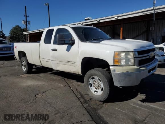 ✅ 2013 Chevrolet Silverado 2500HD LT • VIN: 1GC2KXCG8DZ333326 • Lot: 90484605. Wystawiony na Copart z przebiegiem 334 549 mil. Bezpłatny archiwum sprzedaży aukcyjnych z USA i szczegółowy raport historii pojazdu na DreamBid. Zdjęcie 4.