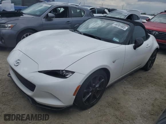 ✅ 2016 Mazda MX-5 Miata Club • VIN: JM1NDAC7XG0119368 • Lot: 49701903. Wystawiony na Copart z przebiegiem 53 087 mil. Bezpłatny archiwum sprzedaży aukcyjnych z USA i szczegółowy raport historii pojazdu na DreamBid. Zdjęcie 1.