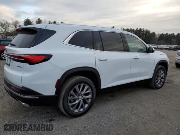✅ 2025 Buick Enclave Preferred • VIN: 5GAERARS5SJ101846 • Lot: 80713394. Wystawiony na Copart z przebiegiem 636 mil. Bezpłatny archiwum sprzedaży aukcyjnych z USA i szczegółowy raport historii pojazdu na DreamBid. Zdjęcie 3.