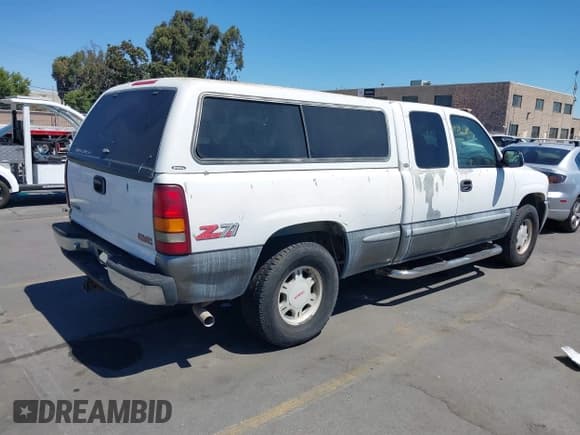 ✅ 1999 GMC Sierra 1500 SLE • VIN: 2GTEK19T2X1568039 • Лот: 43015939. Опубликован ранее на IAAI с пробегом 149 960 миль. Бесплатный доступ к архиву аукционных продаж из США и подробный отчёт об истории автомобиля на DreamBid. Изображение 4.