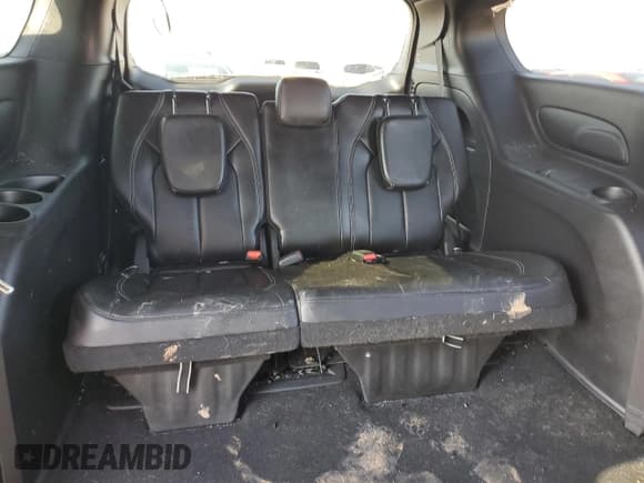 ✅ 2024 Chrysler Pacifica Touring L • VIN: 2C4RC3BGXRR175224 • Lot: 56407245. Listed on Copart with 14,137 mi. Free auction sales archive from the USA and detailed vehicle history report at DreamBid. Image 10.