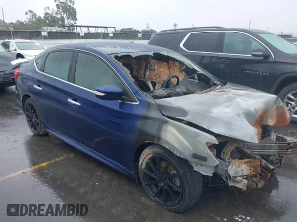 ✅ 2019 Nissan Sentra SV • VIN: 3N1AB7AP3KY357204 • Lot: 41561226. Wystawiony na IAAI z przebiegiem Nie podano. Bezpłatny archiwum sprzedaży aukcyjnych z USA i szczegółowy raport historii pojazdu na DreamBid. Zdjęcie 1.