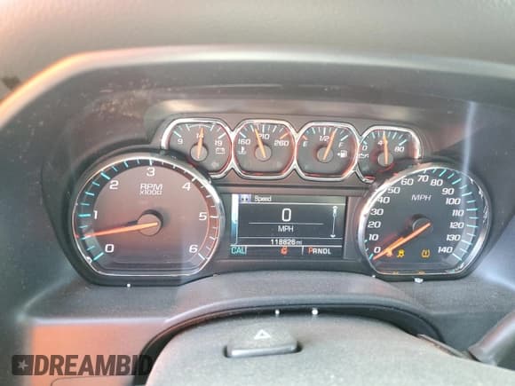 ✅ 2018 Chevrolet Silverado 1500 LT • VIN: 1GCPCREC2JF167990 • Lot: 84015985. Wystawiony na Copart z przebiegiem 118 826 mil. Bezpłatny archiwum sprzedaży aukcyjnych z USA i szczegółowy raport historii pojazdu na DreamBid. Zdjęcie 9.