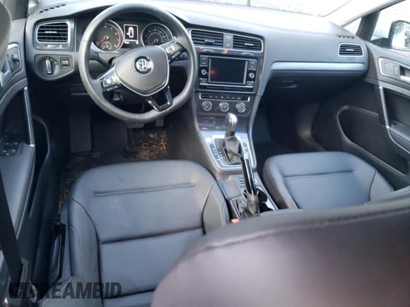 ✅ 2021 Volkswagen Golf TSI • VIN: 3VWG57AU3MM015280 • Lot: 36921644. Wystawiony na Copart z przebiegiem 25 880 mil. Bezpłatny archiwum sprzedaży aukcyjnych z USA i szczegółowy raport historii pojazdu na DreamBid. Zdjęcie 8.
