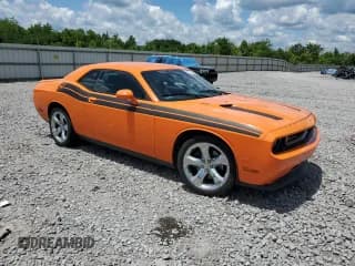 ✅ 2014 Dodge Challenger R/T 100th Anniversary Appearance • VIN: 2C3CDYBT6EH154162 • Lot: 66798194. Wystawiony na Copart z przebiegiem 87 317 mil. Bezpłatny archiwum sprzedaży aukcyjnych z USA i szczegółowy raport historii pojazdu na DreamBid. Zdjęcie 4.