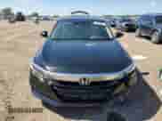 2018 Honda Accord EX-L z VIN 1HGCV1F5XJA158219, wystawiony jako Copart lot #81394625 z przebiegiem 108 177 mil mil oraz Szkoda całkowita • Salvage title. Historia ofert i sprzedaży dostępna na DreamBid. Obrazek 5.