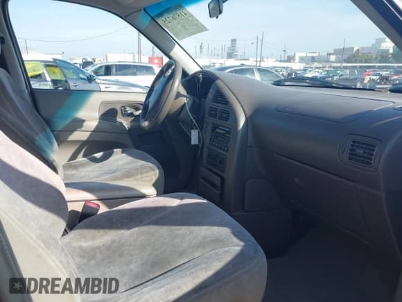 ✅ 2002 Nissan Quest GXE • VIN: 4N2ZN15T92D805926 • Лот: 41576725. Опубликован ранее на IAAI с пробегом 226 920 миль. Бесплатный доступ к архиву аукционных продаж из США и подробный отчёт об истории автомобиля на DreamBid. Изображение 5.