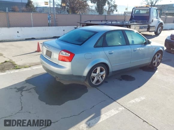 ✅ 2004 Audi A4 1.8T • VIN: WAUJC68E64A080352 • Лот: 41635920. Опубликован ранее на IAAI с пробегом 112 228 миль. Бесплатный доступ к архиву аукционных продаж из США и подробный отчёт об истории автомобиля на DreamBid. Изображение 4.