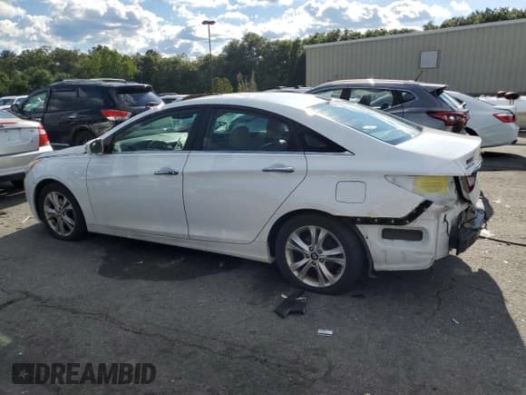 ✅ 2013 Hyundai Sonata SE • VIN: 5NPEC4AC1DH685888 • Lot: 65967454. Listed on Copart with 154,331 mi. Free auction sales archive from the USA and detailed vehicle history report at DreamBid. Image 2.