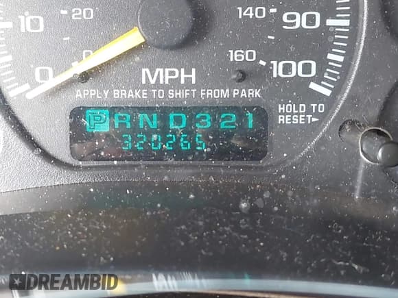 ✅ 2001 Chevrolet Suburban LT • VIN: 3GNEC16T21G126434 • Lot: 43527266. Wystawiony na IAAI z przebiegiem 320 265 mil. Bezpłatny archiwum sprzedaży aukcyjnych z USA i szczegółowy raport historii pojazdu na DreamBid. Zdjęcie 16.