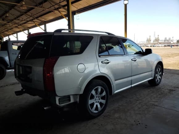 ✅ 2008 Cadillac SRX AWD • VIN: 1GYEE637380103308 • Lot: 73293534. Listed on Copart with 132,539 mi. Free auction sales archive from the USA and detailed vehicle history report at DreamBid. Image 3.