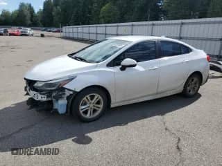 2017 Chevrolet Cruze LT с VIN 1G1BD5SMXH7168881, выставлен на аукционе Copart как лот 68350605 с пробегом 76 139 миль миль и Списание • Salvage title. История ставок и продаж доступна на DreamBid. Изображение 1.