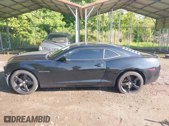 ✅ 2011 Chevrolet Camaro 2LT • VIN: 2G1FC1ED5B9127430 • Lot: 42844717. Listed on IAAI with 86,614 mi. Free auction sales archive from the USA and detailed vehicle history report at DreamBid. Image 14.