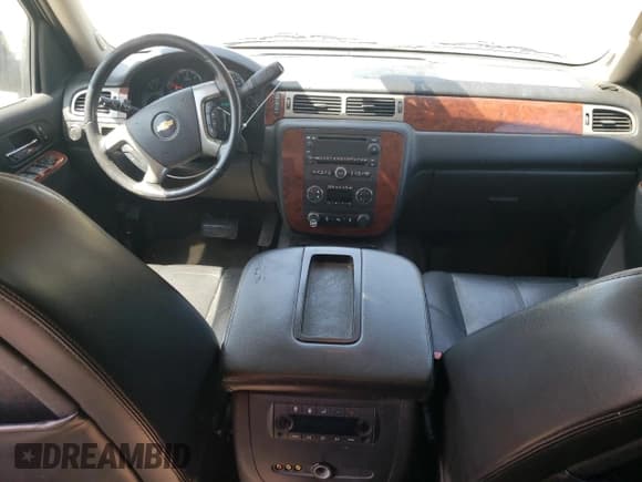 ✅ 2012 Chevrolet Suburban LT • VIN: 1GNSCJE09CR308029 • Lot: 61417255. Listed on Copart with 260,774 mi. Free auction sales archive from the USA and detailed vehicle history report at DreamBid. Image 8.