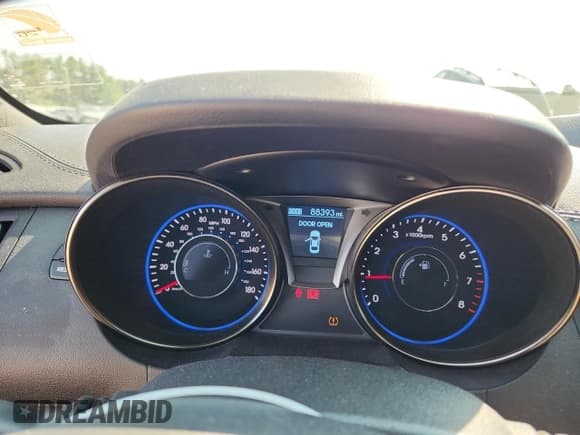 ✅ 2014 Hyundai Genesis Coupe Ultimate • VIN: KMHHU6KJ1EU119221 • Lot: 67364155. Listed on Copart with 88,393 mi. Free auction sales archive from the USA and detailed vehicle history report at DreamBid. Image 9.