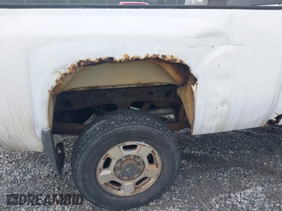 ✅ 2011 Chevrolet Silverado 2500HD LT • VIN: 1GC1KXCG8BF254085 • Lot: 43839720. Listed on IAAI with 252,712 mi. Free auction sales archive from the USA and detailed vehicle history report at DreamBid. Image 18.