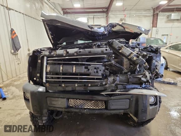 ✅ 2015 Chevrolet Silverado 2500HD High Country • VIN: 1GC1KXE83FF638092 • Лот: 92230045. Опубликован ранее на Copart с пробегом Не указан. Бесплатный доступ к архиву аукционных продаж из США и подробный отчёт об истории автомобиля на DreamBid. Изображение 5.