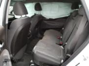 ✅ 2019 Hyundai Santa Fe SE • VIN: 5NMS23AD0KH122169 • Lot: 71083432. Wystawiony na Copart z przebiegiem 52 559 mil. Bezpłatny archiwum sprzedaży aukcyjnych z USA i szczegółowy raport historii pojazdu na DreamBid. Zdjęcie 11.