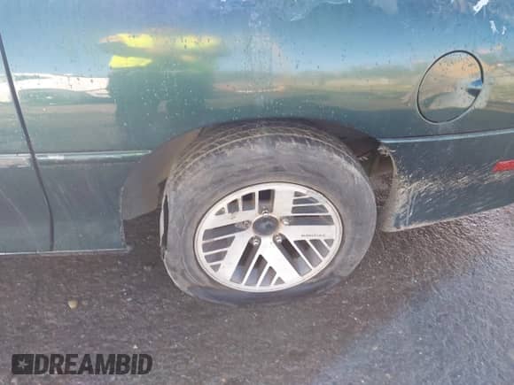 1997 Chevrolet Camaro с VIN 2G1FP32K8V2130290, выставлен на аукционе IAAI как лот 43553309 с пробегом Не указан миль и . История ставок и продаж доступна на DreamBid. Изображение 13.