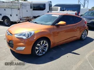 ✅ 2015 Hyundai Veloster • VIN: KMHTC6AD7FU222914 • Lot: 67771444. Wystawiony na Copart z przebiegiem 67 474 mil. Bezpłatny archiwum sprzedaży aukcyjnych z USA i szczegółowy raport historii pojazdu na DreamBid. Zdjęcie 1.