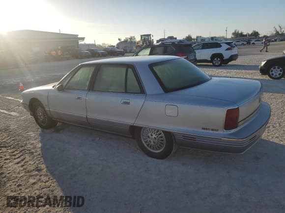 ✅ 1991 Oldsmobile 98 • VIN: 1G3CW53L2M4324368 • Лот: 77776984. Опубликован ранее на Copart с пробегом 67 480 миль. Бесплатный доступ к архиву аукционных продаж из США и подробный отчёт об истории автомобиля на DreamBid. Изображение 2.