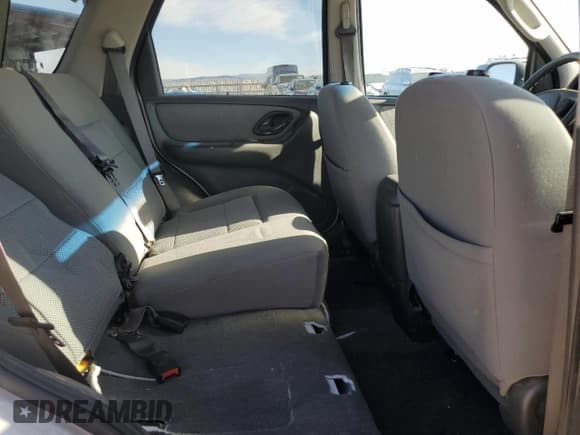 ✅ 2005 Ford Escape Hybrid • VIN: 1FMYU96H35KD42770 • Lot: 92063775. Wystawiony na Copart z przebiegiem 139 168 mil. Bezpłatny archiwum sprzedaży aukcyjnych z USA i szczegółowy raport historii pojazdu na DreamBid. Zdjęcie 11.