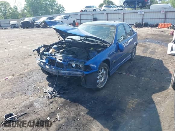 1998 BMW 3 Series M3s with VIN WBSCD9324WEE08785, listed as a IAAI auction lot 42065988 with 202,400 mi miles and . Bid and sale history available at DreamBid. Image 2.