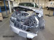 ✅ 2020 Jeep Grand Cherokee Laredo • VIN: 1C4RJFAG5LC125307 • Lot: 89838165. Wystawiony na Copart z przebiegiem Nie podano. Bezpłatny archiwum sprzedaży aukcyjnych z USA i szczegółowy raport historii pojazdu na DreamBid. Zdjęcie 11.