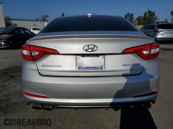 ✅ 2015 Hyundai Sonata Sport • VIN: 5NPE34AB2FH093779 • Лот: 81970015. Опубликован ранее на Copart с пробегом 157 711 миль. Бесплатный доступ к архиву аукционных продаж из США и подробный отчёт об истории автомобиля на DreamBid. Изображение 6.