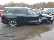 ✅ 2025 Volvo XC90 • VIN: YV4H60JF7S1303761 • Lot: 43584021. Wystawiony na IAAI z przebiegiem 9 510 mil. Bezpłatny archiwum sprzedaży aukcyjnych z USA i szczegółowy raport historii pojazdu na DreamBid. Zdjęcie 18.