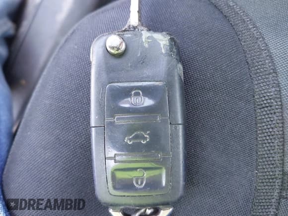 ✅ 2010 Volkswagen Jetta • VIN: 3VWKX8AJ3AM626468 • Lot: 42958384. Listed on IAAI with 293,447 mi. Free auction sales archive from the USA and detailed vehicle history report at DreamBid. Image 11.