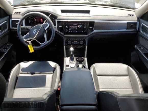 ✅ 2022 Volkswagen Atlas SE • VIN: 1V2HR2CA6NC513606 • Lot: 69908085. Wystawiony na Copart z przebiegiem 49 414 mil. Bezpłatny archiwum sprzedaży aukcyjnych z USA i szczegółowy raport historii pojazdu na DreamBid. Zdjęcie 8.