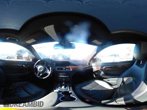 ✅ 2015 Mercedes-Benz C 250 • VIN: WDDGJ4HB7FG392604 • Лот: 43796314. Опубликован ранее на IAAI с пробегом 91 958 миль. Бесплатный доступ к архиву аукционных продаж из США и подробный отчёт об истории автомобиля на DreamBid. Изображение 19.