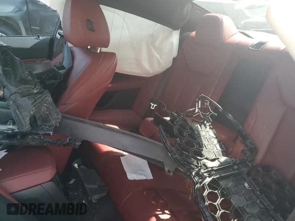 ✅ 2024 BMW 4 Series 430i • VIN: WBA53AP08RCN88103 • Lot: 67785645. Wystawiony na Copart z przebiegiem Nie podano. Bezpłatny archiwum sprzedaży aukcyjnych z USA i szczegółowy raport historii pojazdu na DreamBid. Zdjęcie 10.